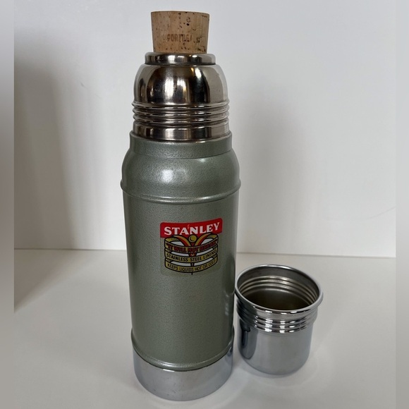 Vintage Universal Stanley Vacuum Bottle  Stainless Steel Unbreakable - Picture 2 of 11